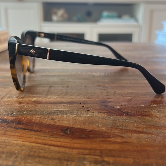 Kate Spade Kahli tortoise sunglasses - Picture 3 of 7